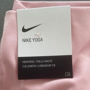 Nike yoga leggings